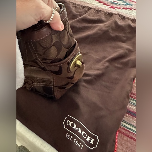 Vintage Coach ! Used but loved. Has lots of life in her - Picture 3 of 8